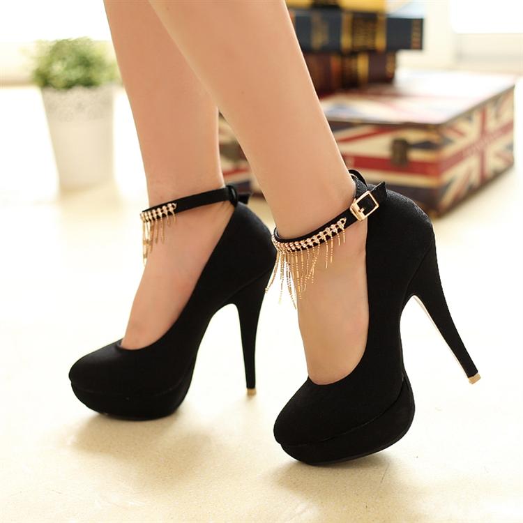 black closed toe heels with strap