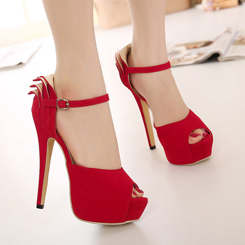chaussures rouges à talons